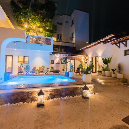 Casa Victoria Malecon - Adults Only Hotel Puerto Vallarta Kültér fotó