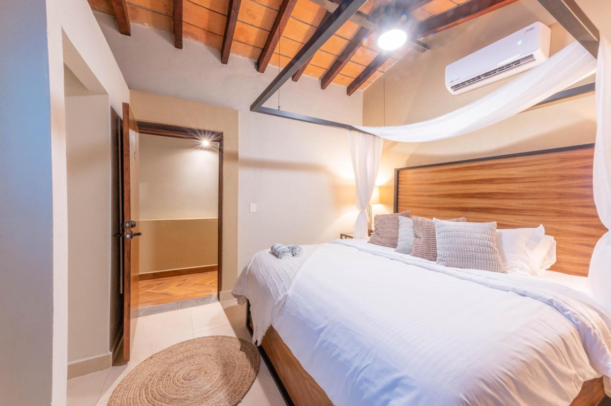 Casa Victoria Malecon - Adults Only Hotel Puerto Vallarta Kültér fotó