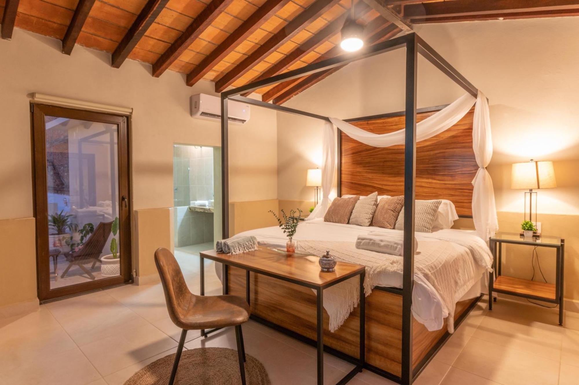 Casa Victoria Malecon - Adults Only Hotel Puerto Vallarta Kültér fotó