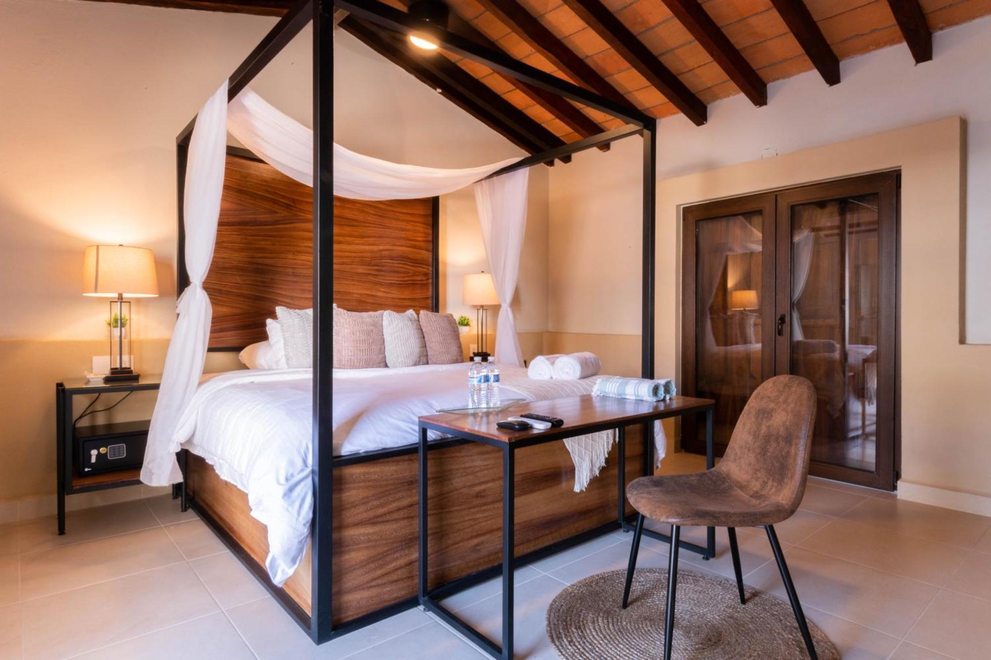 Casa Victoria Malecon - Adults Only Hotel Puerto Vallarta Kültér fotó