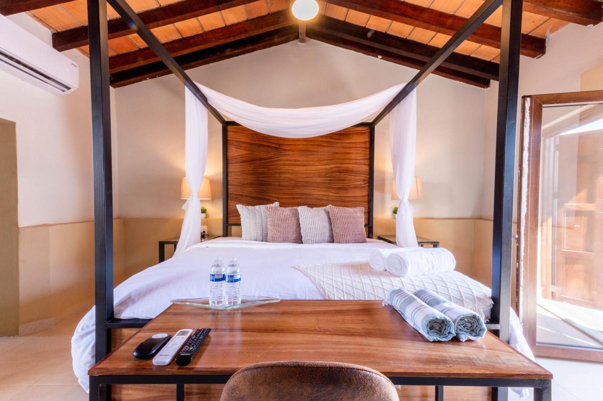 Casa Victoria Malecon - Adults Only Hotel Puerto Vallarta Kültér fotó