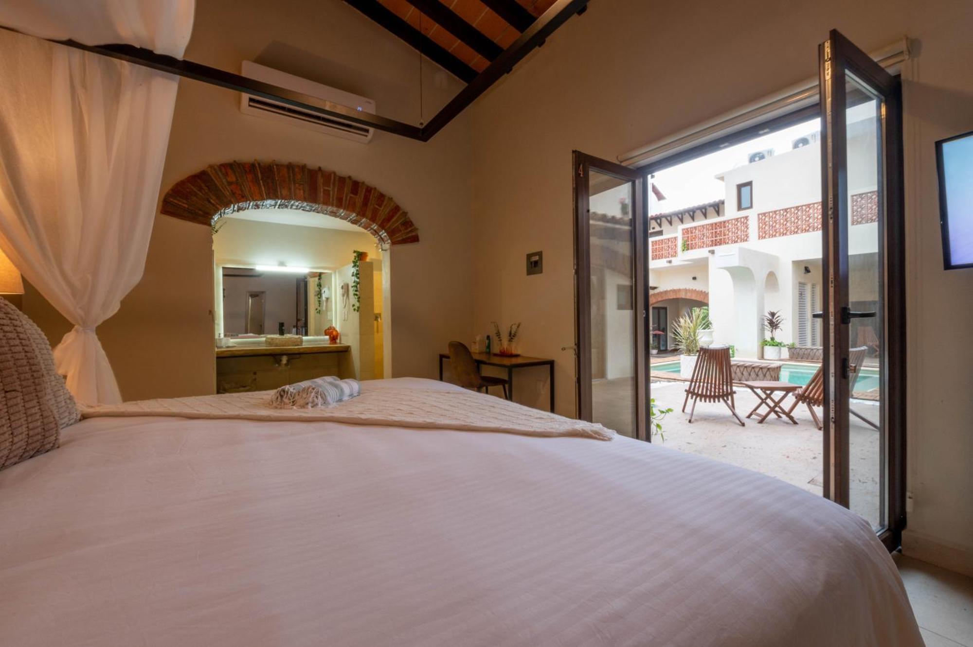 Casa Victoria Malecon - Adults Only Hotel Puerto Vallarta Kültér fotó