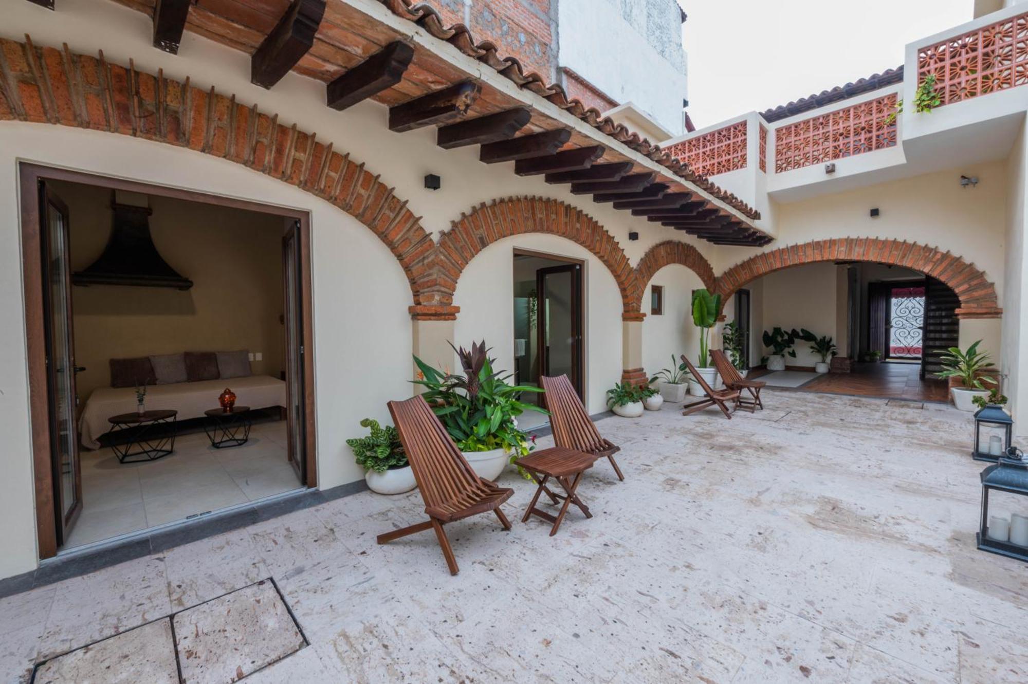 Casa Victoria Malecon - Adults Only Hotel Puerto Vallarta Kültér fotó